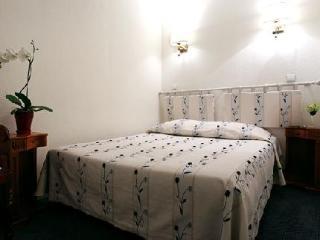 Le Grey Hotel