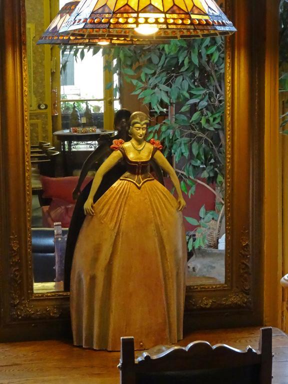 Les Marronniers Guest house *