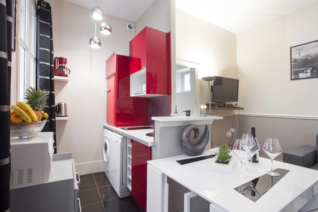 Apartment Rosiers Paris