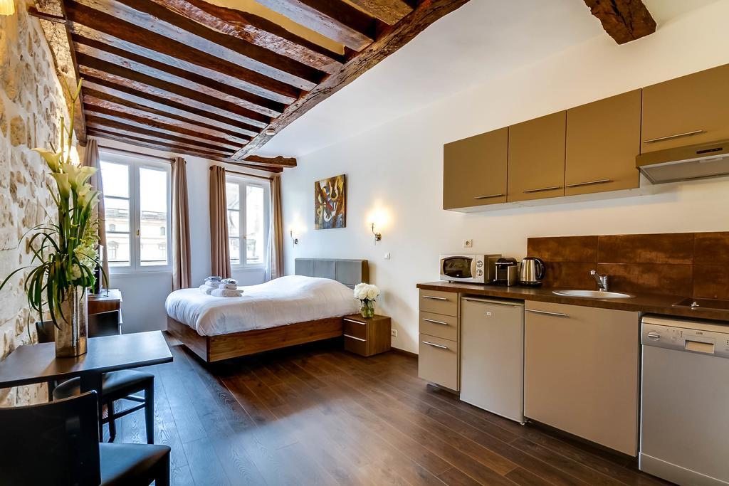 Upper Class Suites - Rue Saint Honore Apartment *