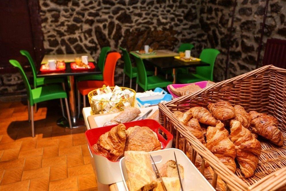 Le Montclair Montmartre By River Hostel Paris