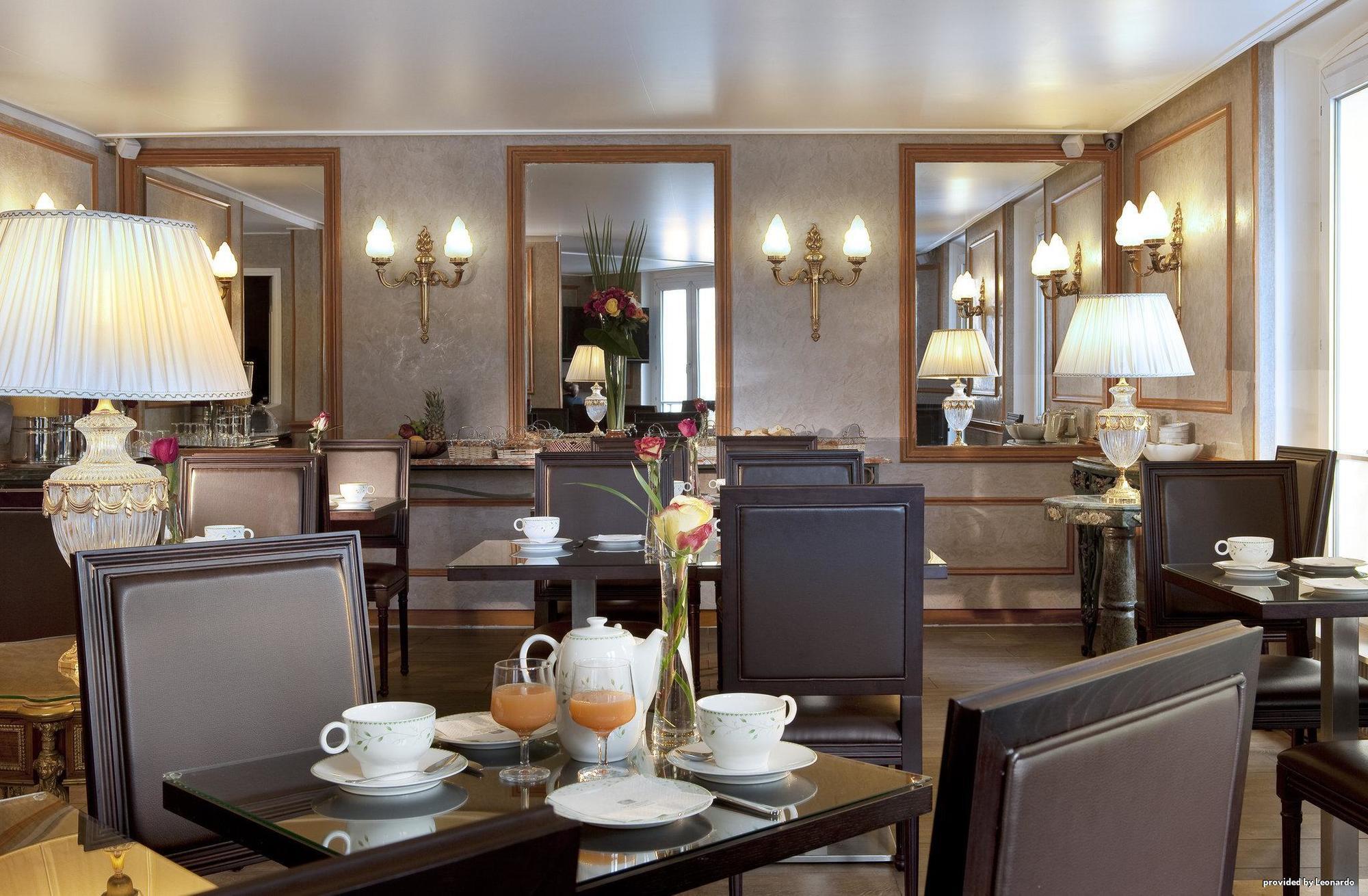 Plaza Elysées 4*