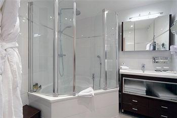 Aparthotel Alma Marceau 4*