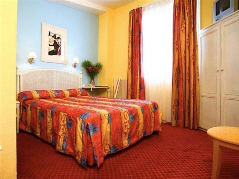 Boheme Hotel