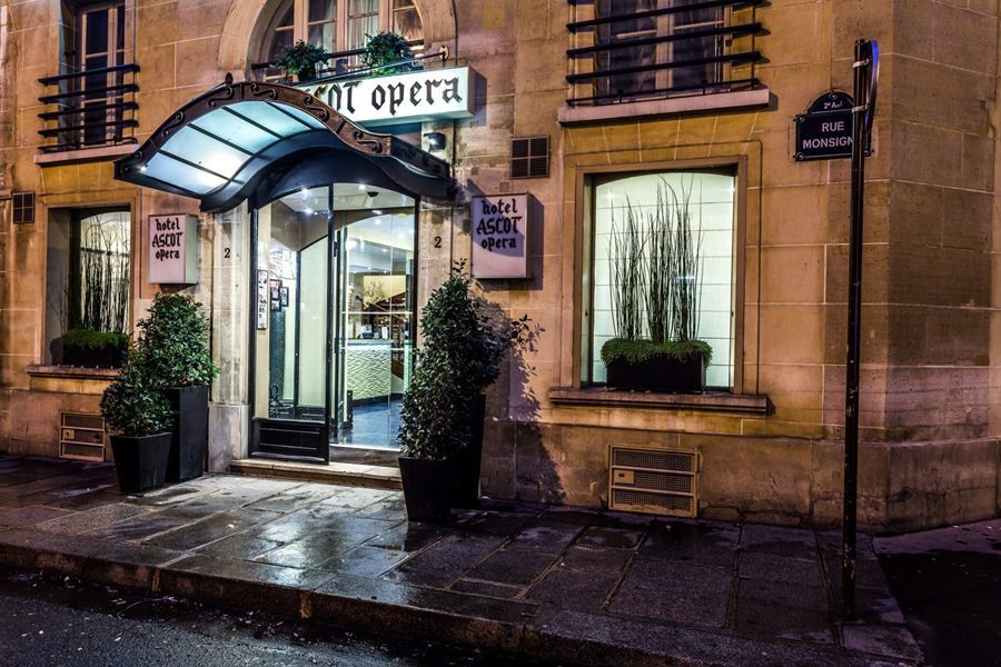 Ascot Opera Hotel 3*