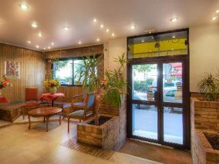 Hotel Beauquartier Montmartre Paris