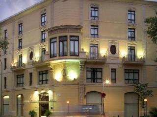 Hotel Ferney République Paris