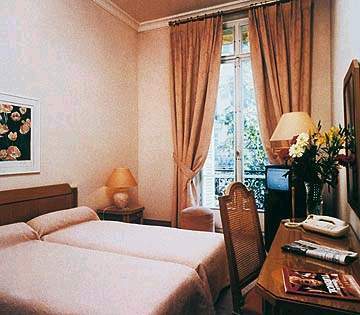 Royal Elysées Hotel 4*