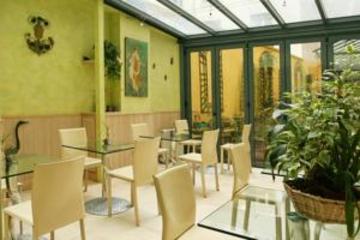 Muguet Hotel 3*