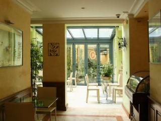 Hotel Muguet Paris