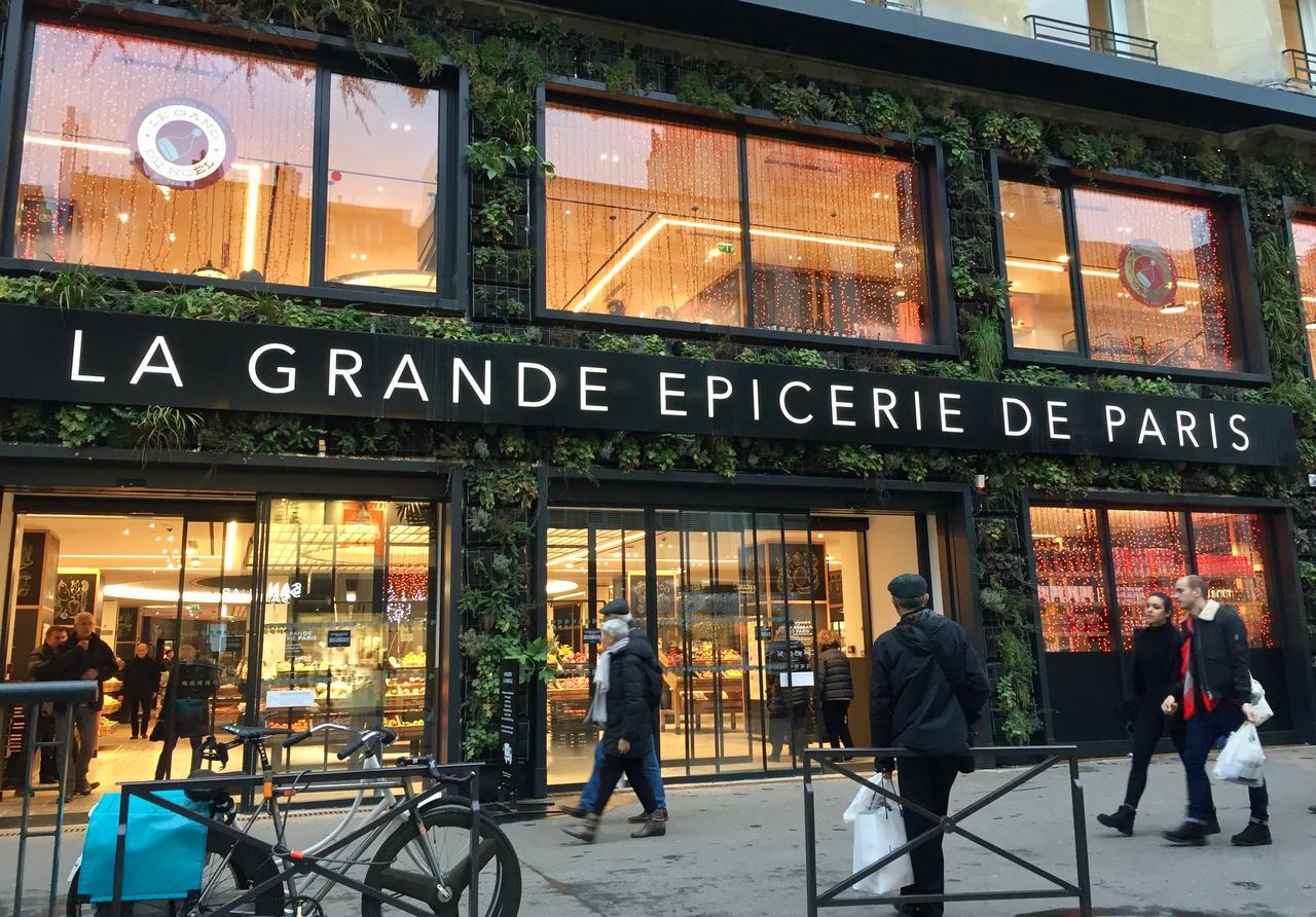 Du Square, Luxury