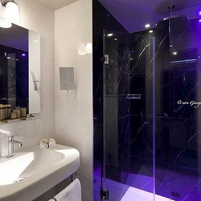 Hotel Les Plumes Paris