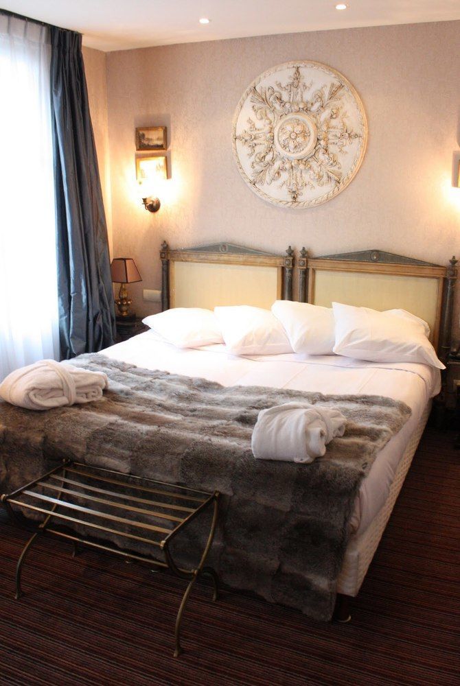 Du Romancier Paris