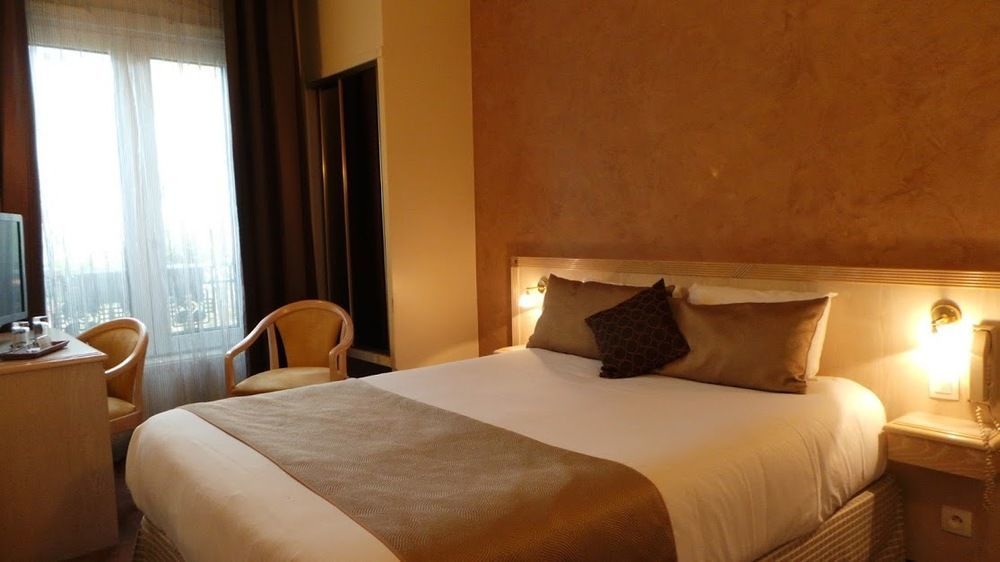 Hotel Champerret Elysees