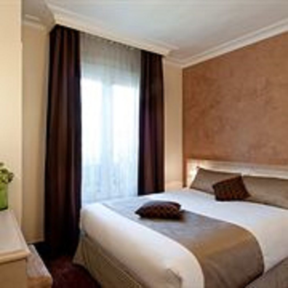 Champerret Elysees Paris