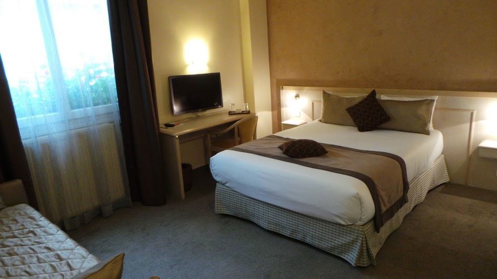 Champerret Elysees Paris