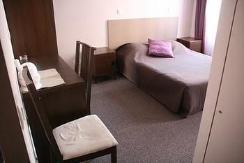 Du Roussillon Hotel