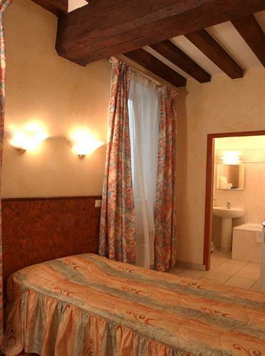 De Bourgogne Aparthotel Paris