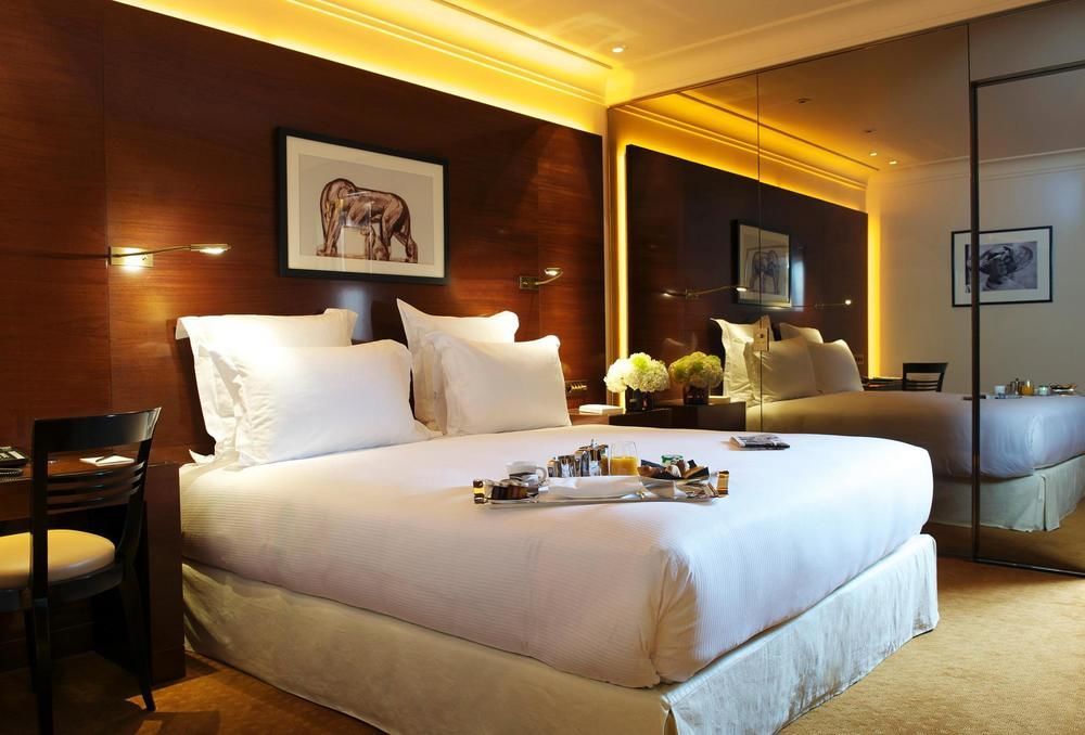 Montaigne Paris