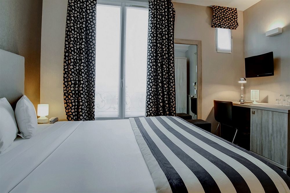 29 Lepic Hotel