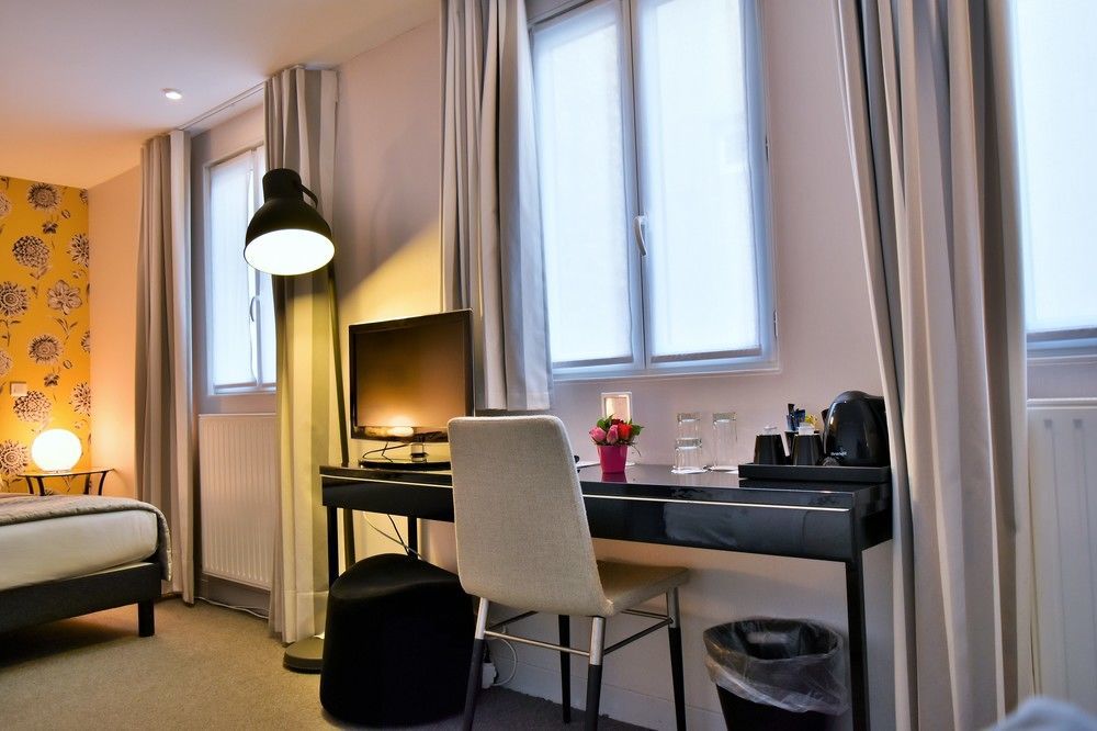 29 Lepic Hotel