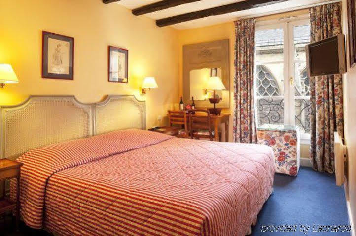 Relais Du Louvre Hotel 4*
