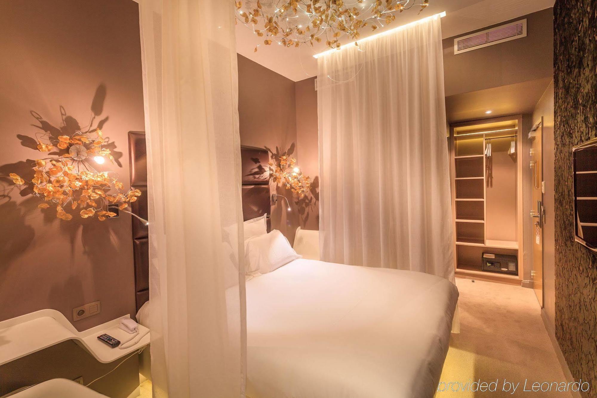 Hotel Legend Saint Germain By Elegancia 4*