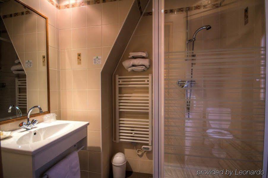 Hotel Des Trois Gares Paris