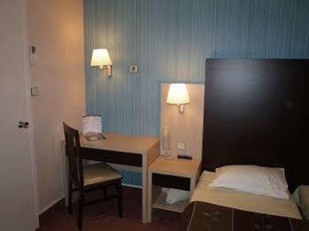 Des Trois Gares Paris