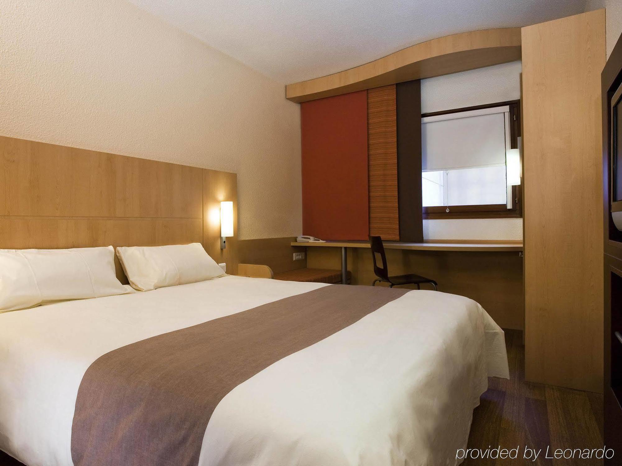 Hotel Ibis Ornano Montmartre Nord 18eme Paris