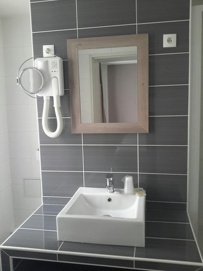 Cosmos Hotel 2*
