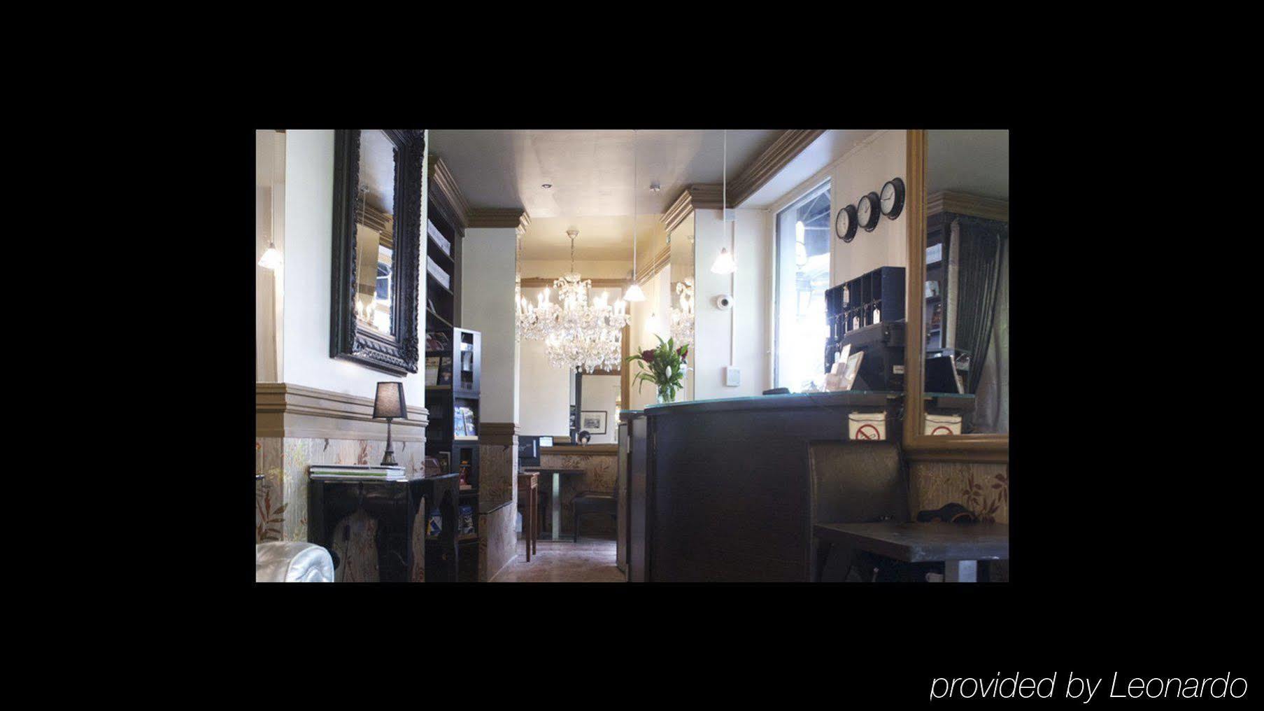 Hotel Petit Saint-honore Paris