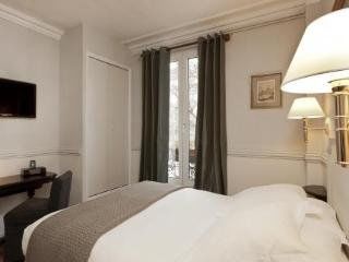 De La Porte Dorée 3*