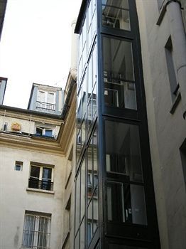 Chabrol Opera 3* Paris