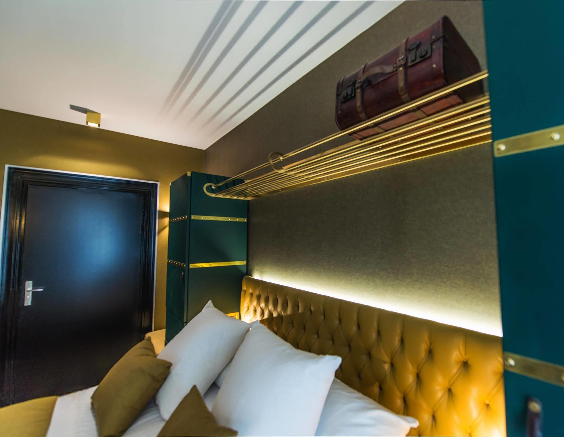 Whistler - Gare Du Nord Hotel