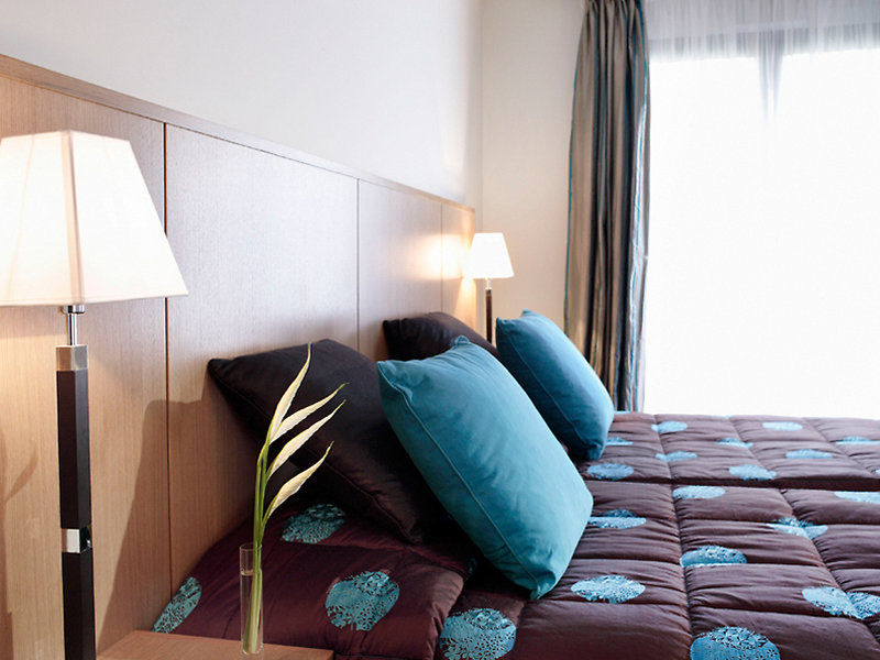 Hotel La Du Roy Champs Elysees 4*