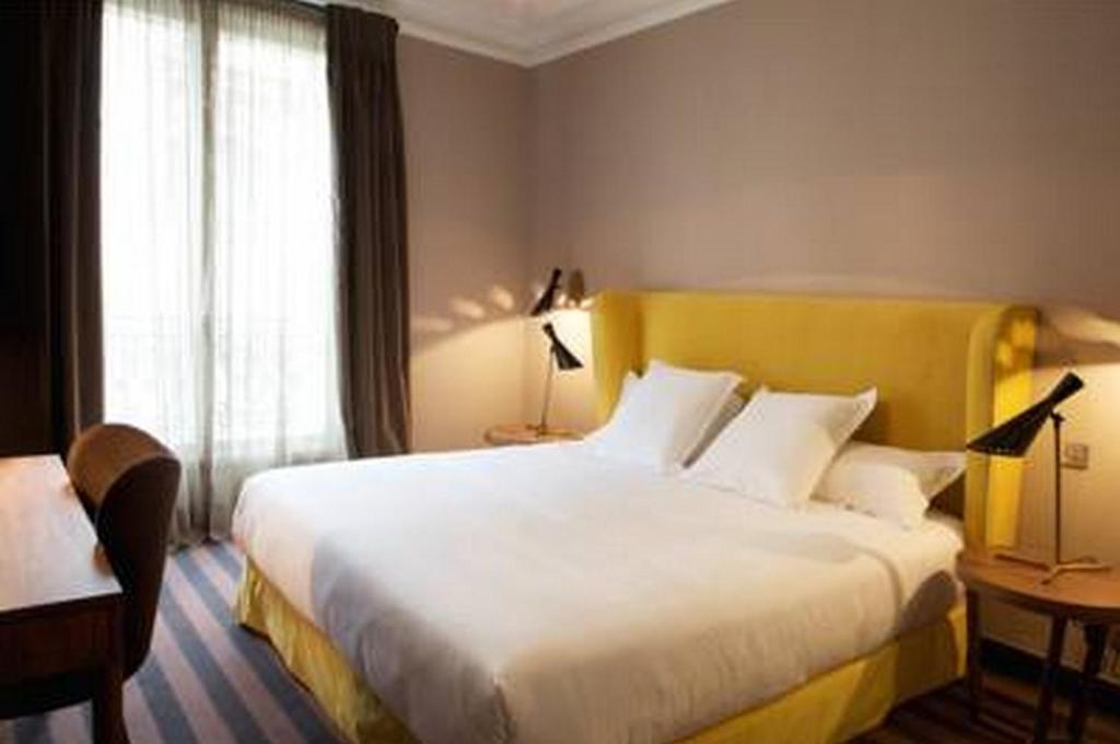 Le Singulier Paris