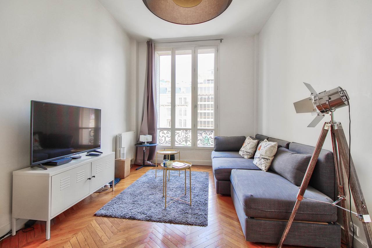 Saint Philippe Du Roule Apartment *