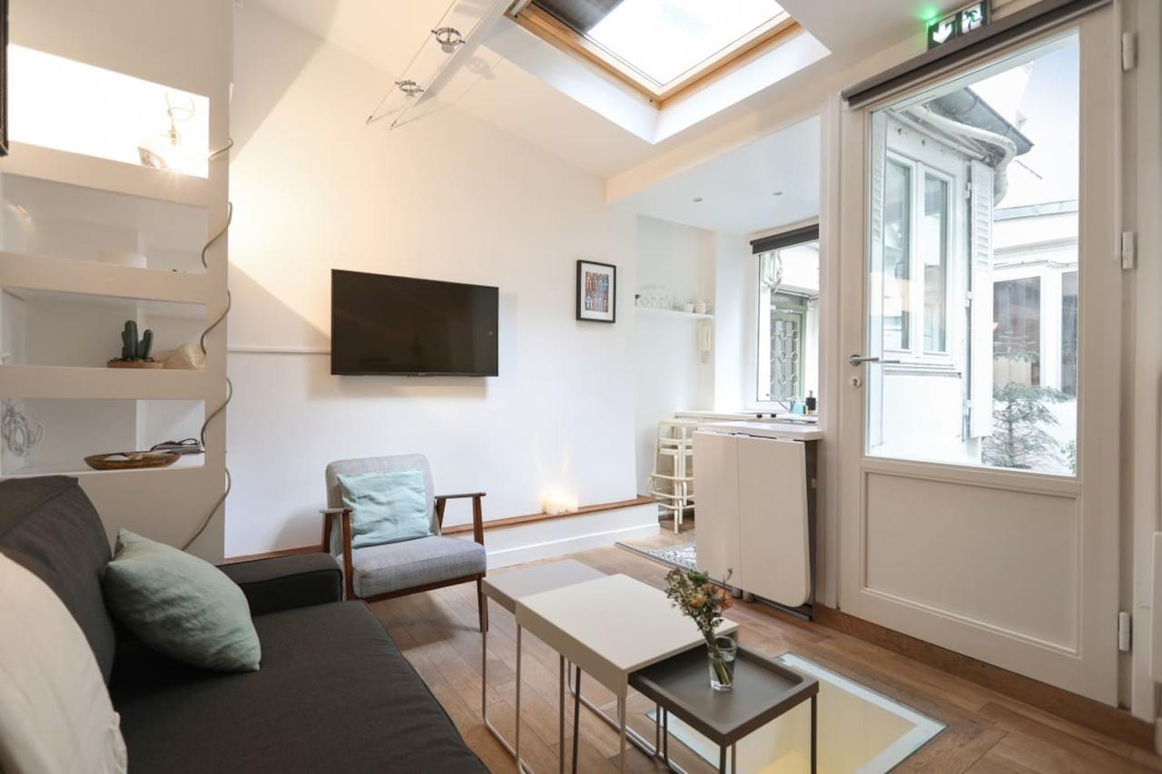 Modern 1 Bedroom Near Eiffel Tower * Paris