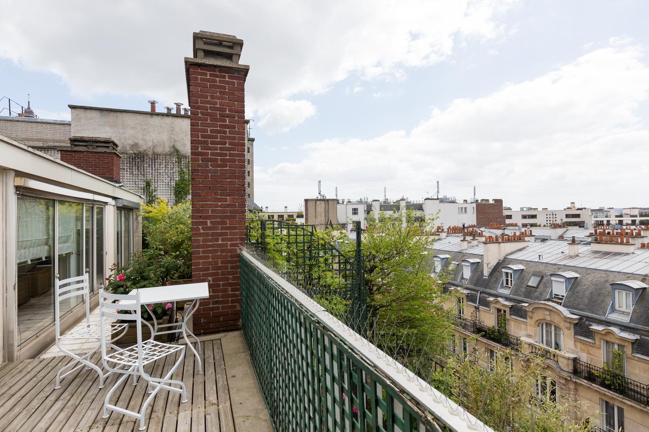 Veeve - At The Doorstep Of Trocadero Apartment