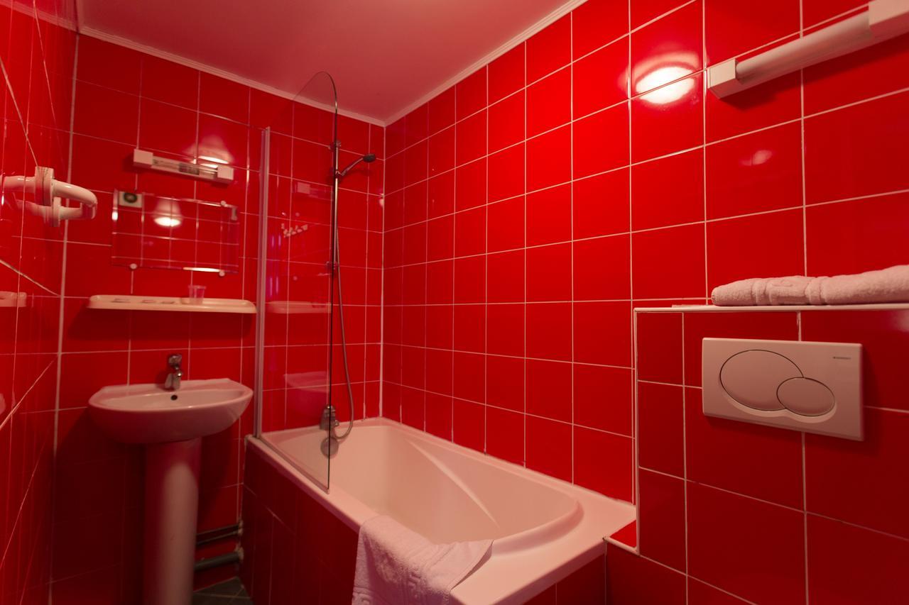 Hotel Victory Galou *