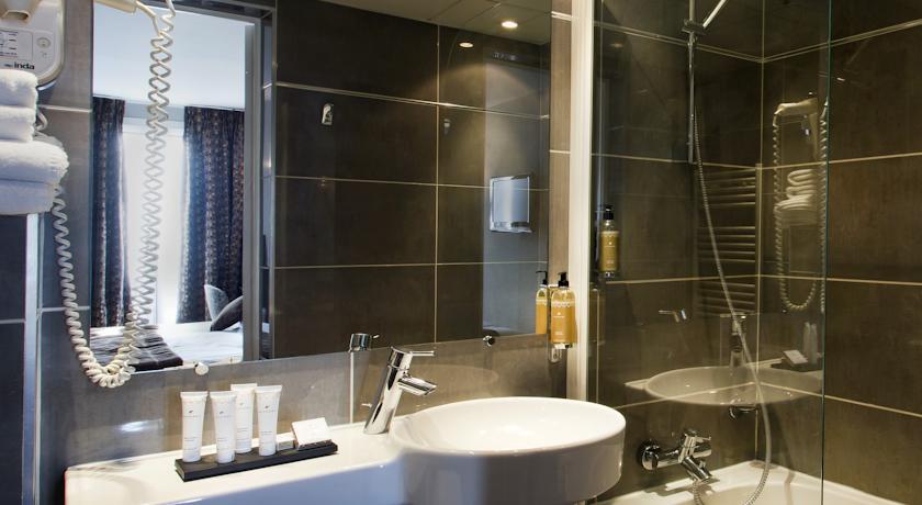 Du Prince Eugène 3* Paris