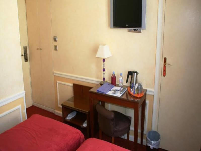 Hotel Timhotel Tour Montparnasse Paris
