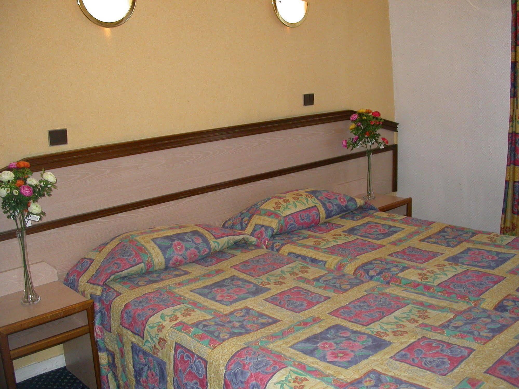 Ibis Styles Batignolles 3*