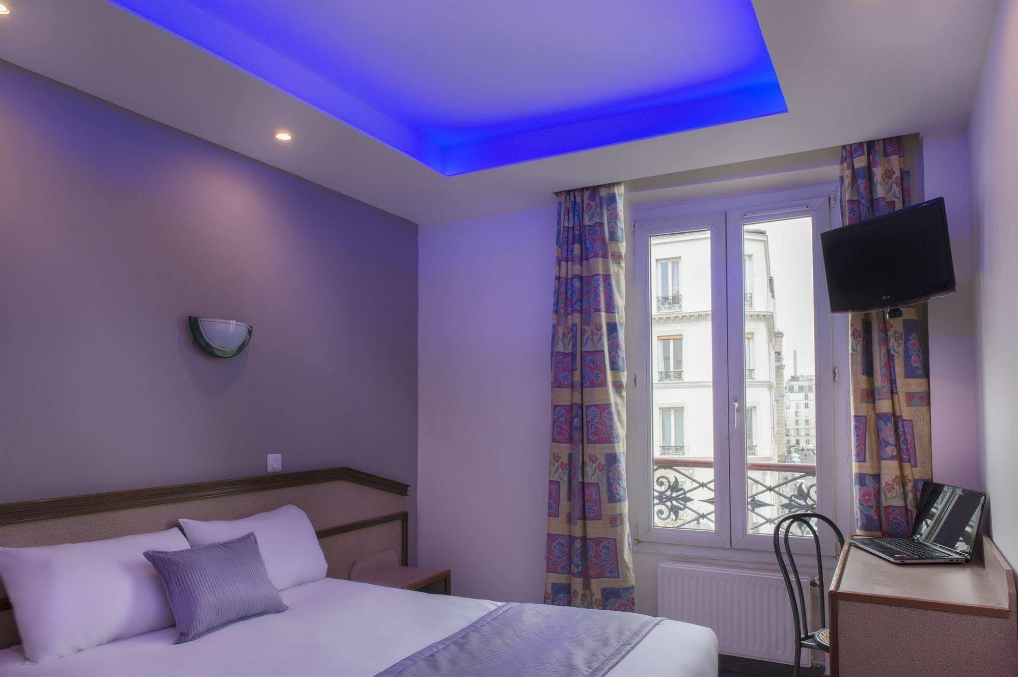 Hotel Ibis Styles Batignolles 3*