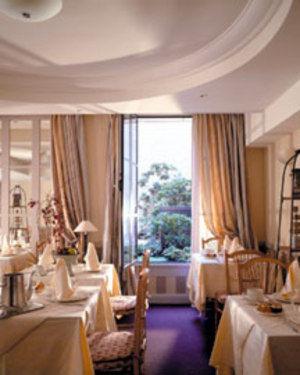 La Du Roy Champs Elysees Paris
