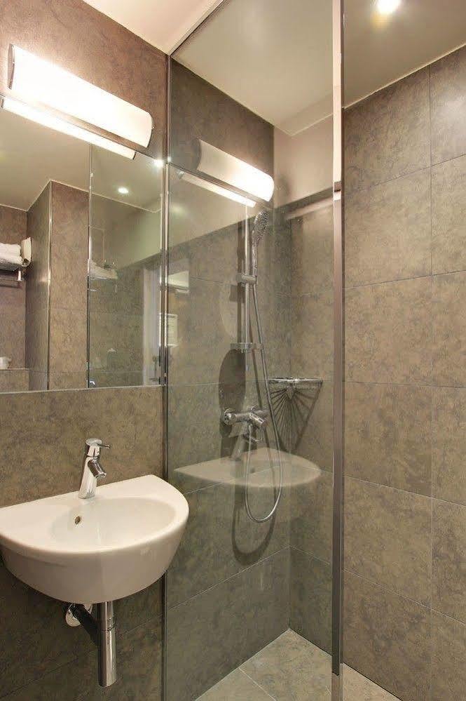 Alhambra 3*