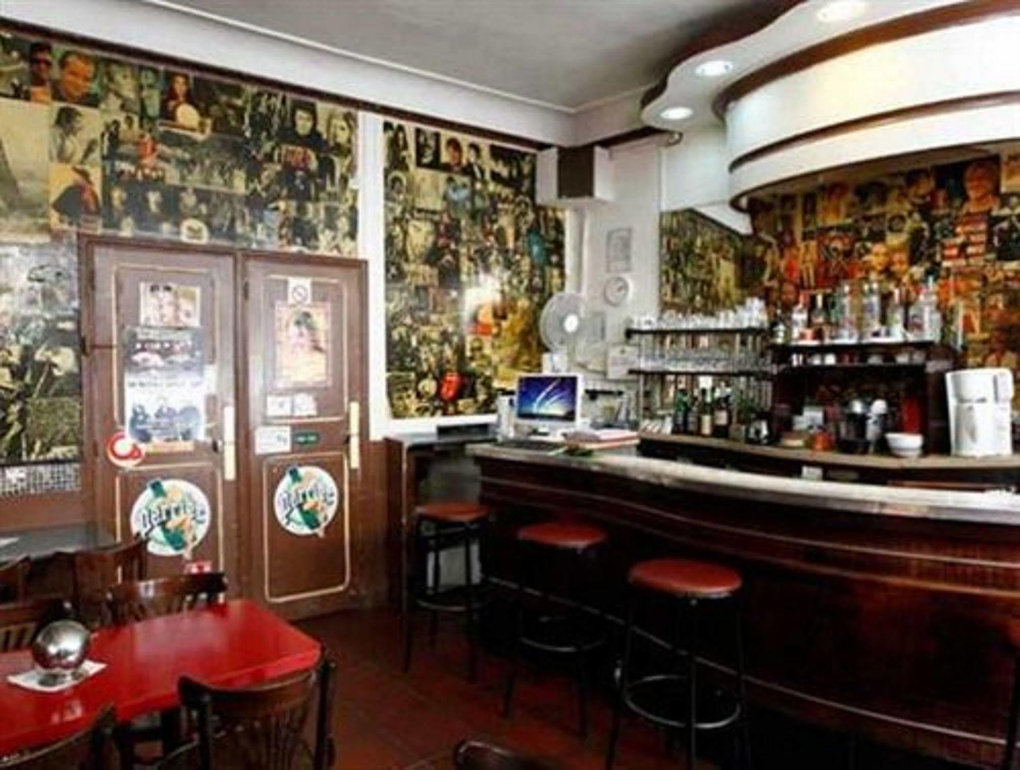 Du Pont Neuf Hotel