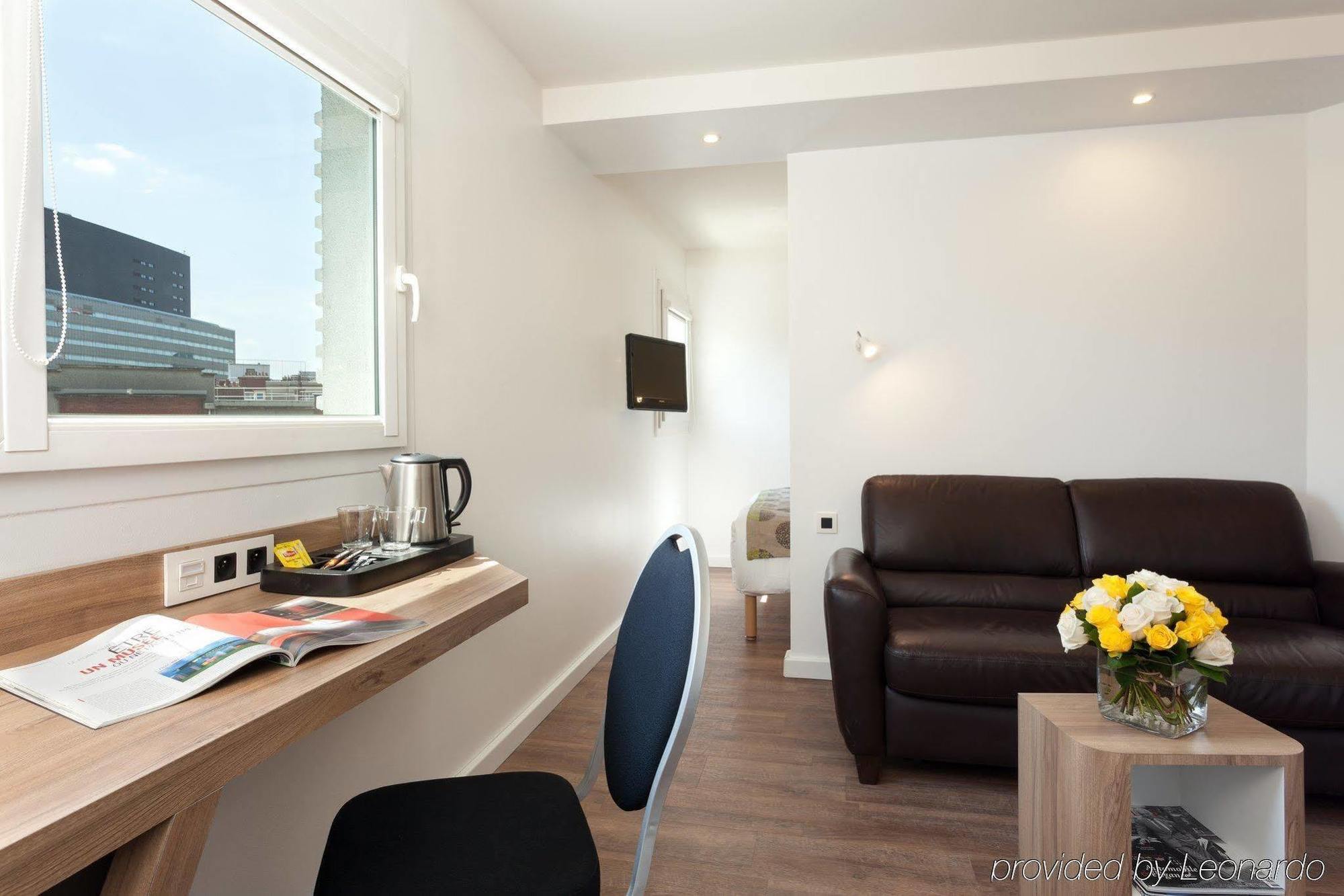 Median Porte De Versailles Hotel Paris