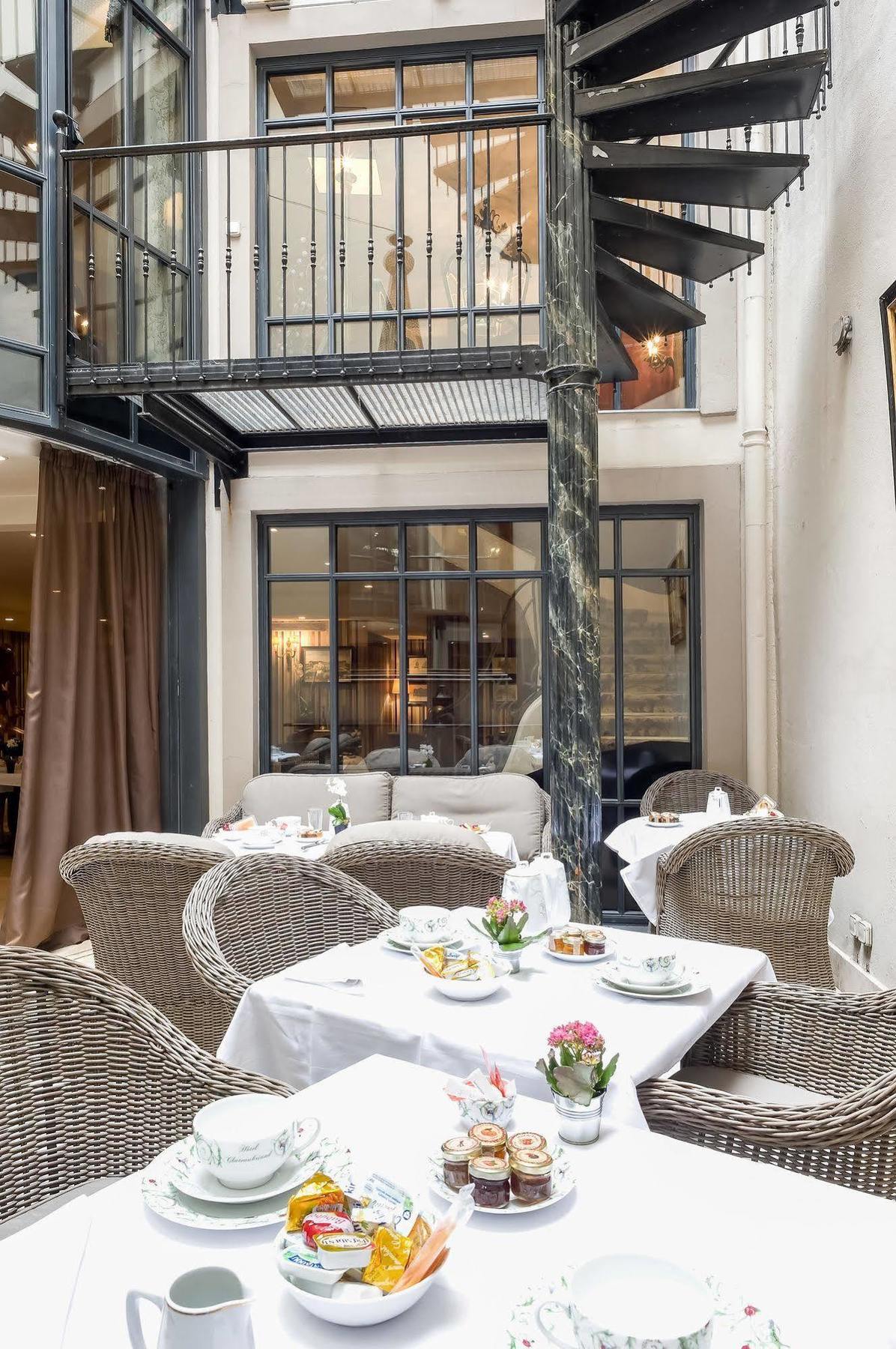 Hotel Chateaubriand 4*